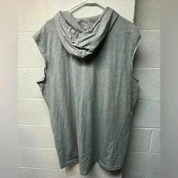 Adidas workout shirt - Picture 2 of 3